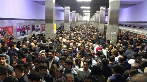 Bakı metrosunda problem yarandı 