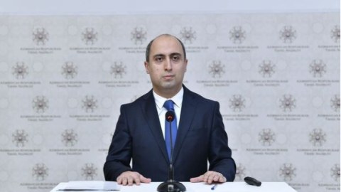 Təhsil naziri brifinq keçirir - CANLI