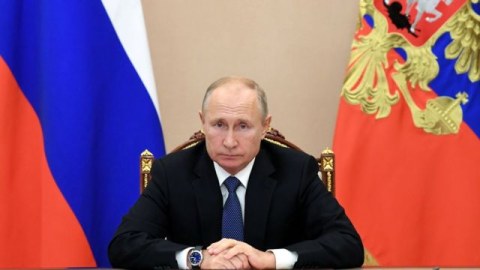 Putin Rəisini TƏBRİK ETDİ