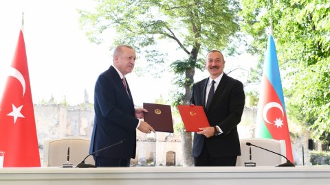 Bakı Şuşa Bəyannaməsi ilə Rusiya qarşısında şərt qoya bilər
