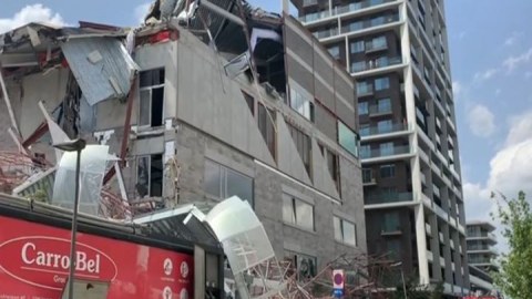 Belçikada məktəb binası çökdü: ölənlər var