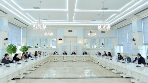 Milli Məclisdə gərgin müzakirə - Ali təhsillə bağlı yeni hüquqi baza yaradılır