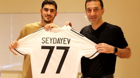 Şeydayev rəsmən “Qarabağ”da