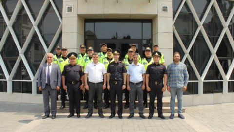 Xidmətdə fərqlənən yol polislərinə 