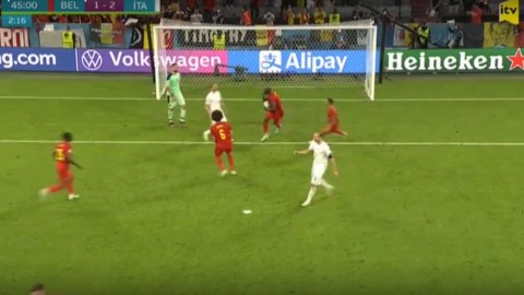 İtaliya yarımfinalda!
