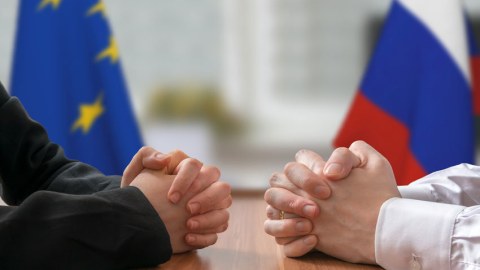 Qərblə Rusiya Qarabağda rəqabətə girişib: Qazanan Azərbaycandır - TƏHLİL  