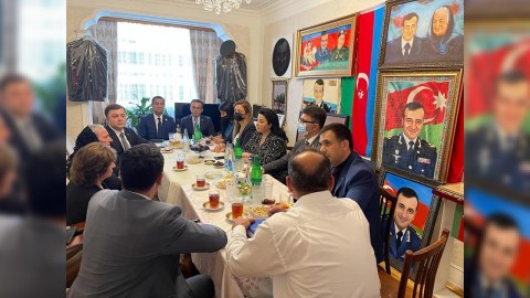 Deputatlar Polad Həşimovun ailəsini ziyarət etdi - FOTO