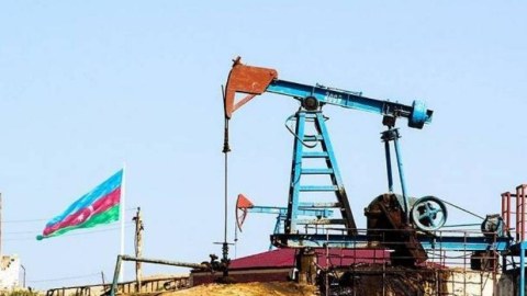Azərbaycan nefti 2 dollardan çox ucuzlaşdı