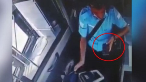 Qəza törədən sürücüyə görə “BakuBus”a XƏBƏRDARLIQ