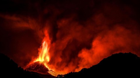 Etna vulkanı yenidən fəallaşdı