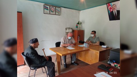 Deputatın kəndlərdə görüşləri davam edir