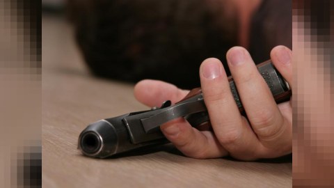 Özünü güllələyən Polis rəisi ürəyini NİŞAN ALIB