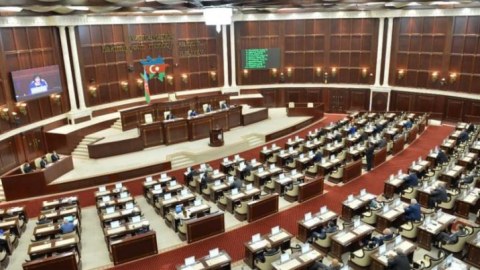 Deputatın mandatdan məhrum edilməsi proseduru müəyyənləşdi