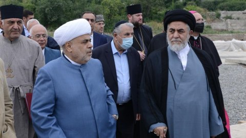 Şeyx Şuşada tikiləcək yeni məscidin ərazisində olub