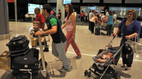 Ermənistanda acınacaqlı statistika: Əhali ölkəni tərk edir