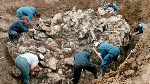 Srebrenitsa qətliamı - Avropa müsəlmanlarının Xocalı soyqırımından sonrakı QIRĞINI