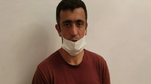 Həyətində çətənə kolu yetişdirən gənc SAXLANILDI