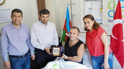 Bayraktar Türkiyədə müalicə alan qazilərimizi ziyarət etdi - FOTOLAR