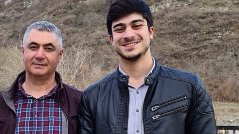 Milli Qəhrəmanıın oğlu: “Şəkillərinə baxdıqca, dünyam başıma yıxılır”