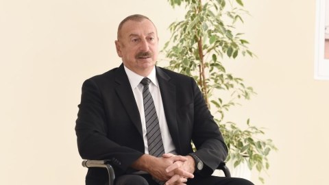 Bizim doğma torpağımız Zəngəzurdur, Göyçə mahalıdır, İrəvandır, biz qayıdacağıq