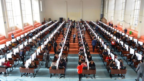 Müəllim olmaq istəyən daha 2496 namizəd biliyini sınayacaq