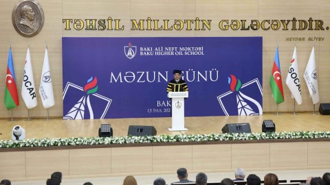 Bakı Ali Neft Məktəbində “Məzun günü” keçirilib - FOTO