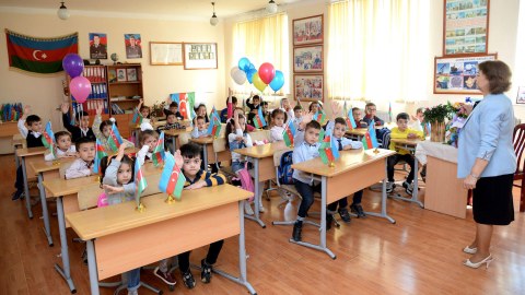 Rus bölməsi üzrə I siniflərə müəllim seçiminin vaxtı dəyişdirildi