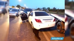 "AzSamand" 4 maşını əzdi: yolda hərəkət dayandı - FOTO