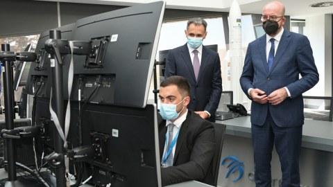 Şarl Mişel “Azərkosmos”un Əsas Yerüstü Peyk İdarəetmə Mərkəzində - FOTO