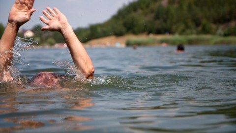 23 yaşlı gənc su kanalında boğuldu