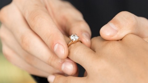 Astarada 16 yaşlı qızın nişan mərasiminin qarşısı alındı