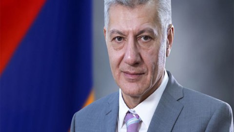 Ermənistan müdafiə nazirinin müavini işdən çıxarıldı