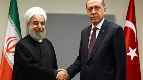 Ərdoğan Ruhani ilə bayramlaşdı
