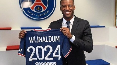 PSJ ulduz futbolçunu transfer etdi