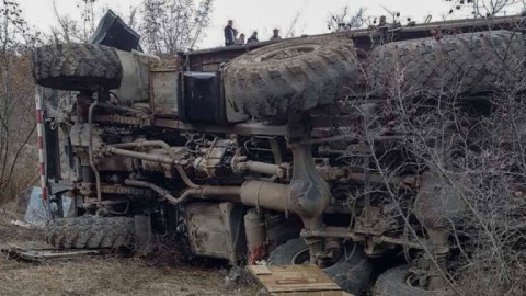 Zəngəzurda mərmi daşıyan “Ural” aşdı: Erməni hərbçilər ağır yaralandı