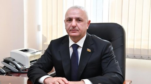 Beynəlxalq leksikona yenilik gətirən siyasi lider və ali qonağın leksikon dəqiqliyi 