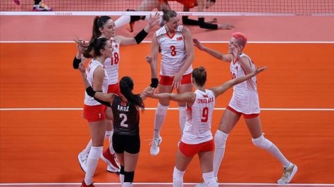Türkiyə millisi Olimpiya çempionunu darmadağın etdi
