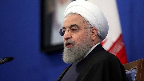 “Bu qanunla əlimiz-qolumuz bağlandı” - İran prezidenti