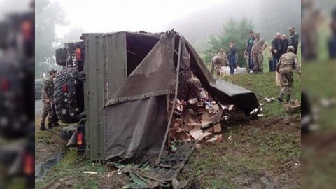 Erməni hərbçilər qəzaya düşdü: Yaralılar var