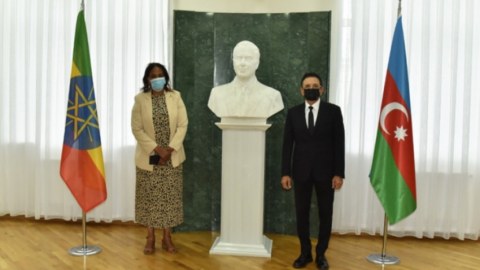 Mədət Quliyev nazir müavini ilə danışıqlar apardı