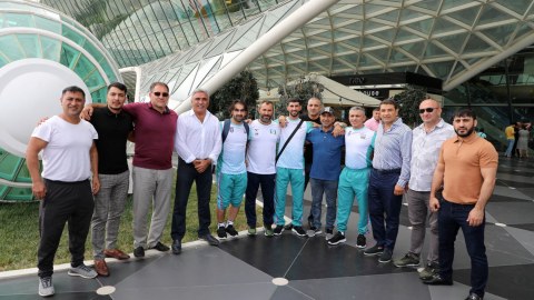 Karateçilərimiz Tokioya yollandılar - FOTO