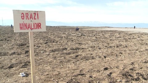 Xarici jurnalistlər Füzulidə minatəmizləmə əməliyyatını izlədilər