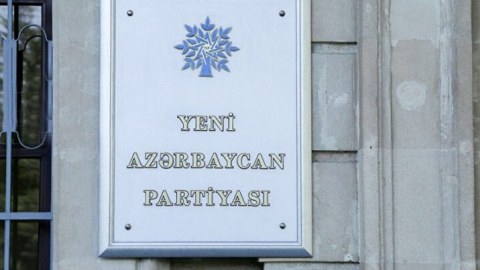 YAP-dan Eldəniz Səlimovun polislə insidentinə REAKSİYA