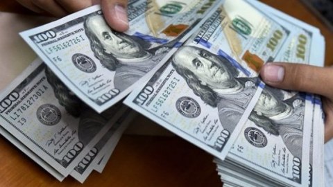 Gömrükdə saxlanılan pulların aqibəti necə olur? - RƏSMİ