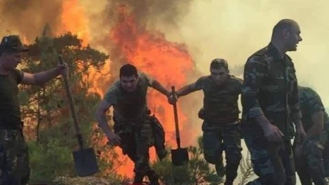 FHN əməkdaşları Türkiyədə dəhşətli anlar yaşadı - VİDEO