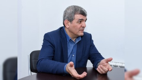 “Bu tərbiyəsiz Volodya hələ də anlamır ki...” - Fazil Mustafa