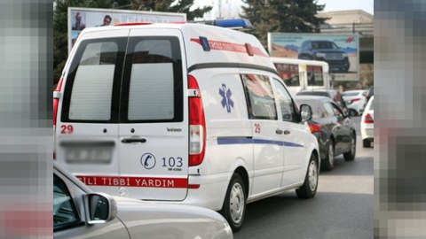 Mingəçevirdə təcili yardım maşını qəzaya düşdü