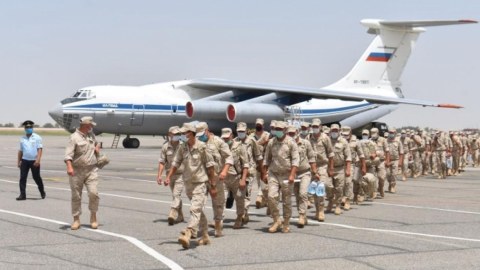 Rusiya iki ölkə ilə birgə hərbi təlimlərə başladı