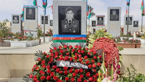 Şəhid zabitin anım günü qeyd edildi - FOTOLAR