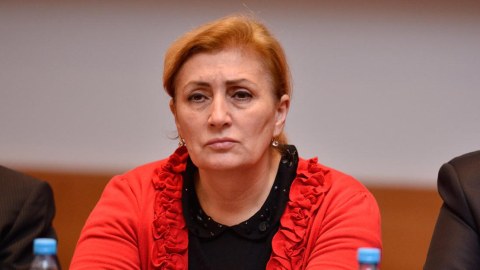 “Uğurlarımıza kölgə salınmasına icazə verməməliyik”  - Deputat